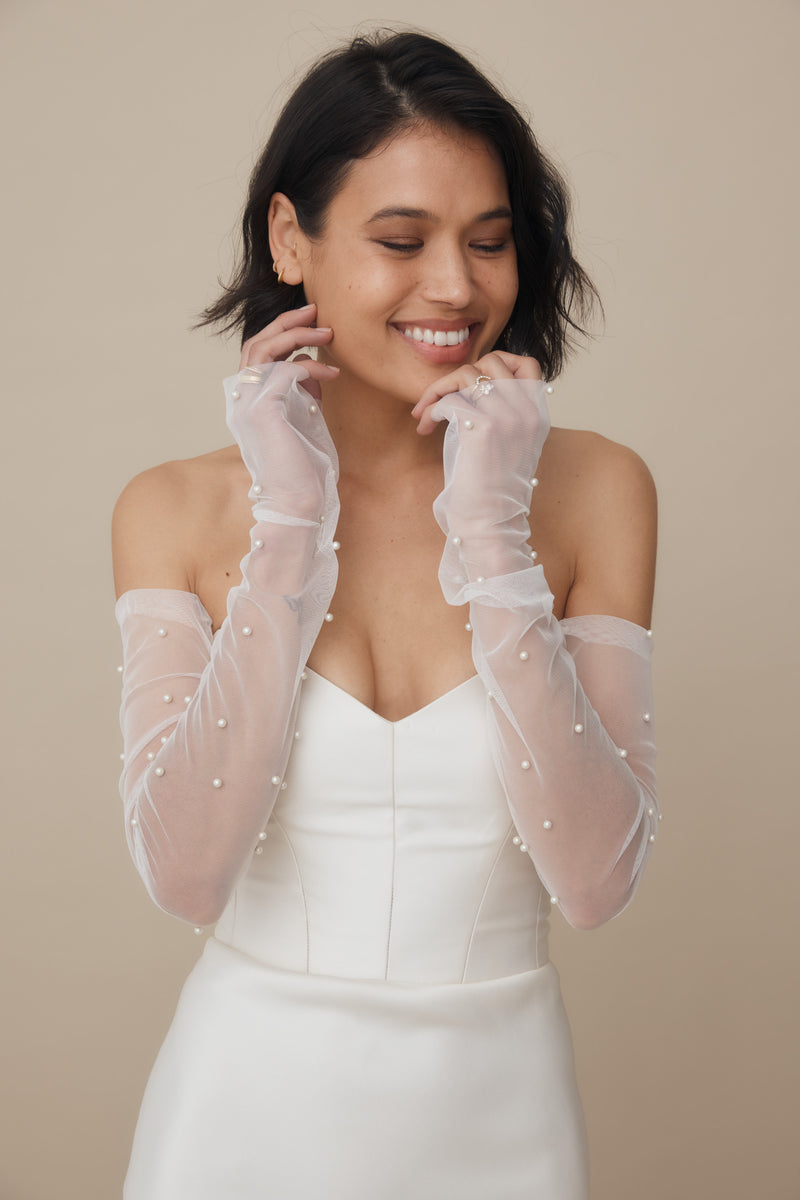 Bridal Wrap and Gloves in Scattered Pearl Tulle